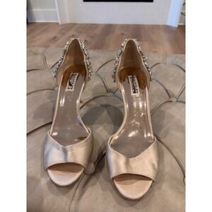 Badgley Mischka Champagne Satin Crystal Embellished Peep Toe D'Orsay Heels-9